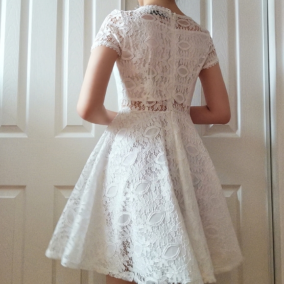 ⚪️ White Lace Dress⚪️ - Picture 2 of 3